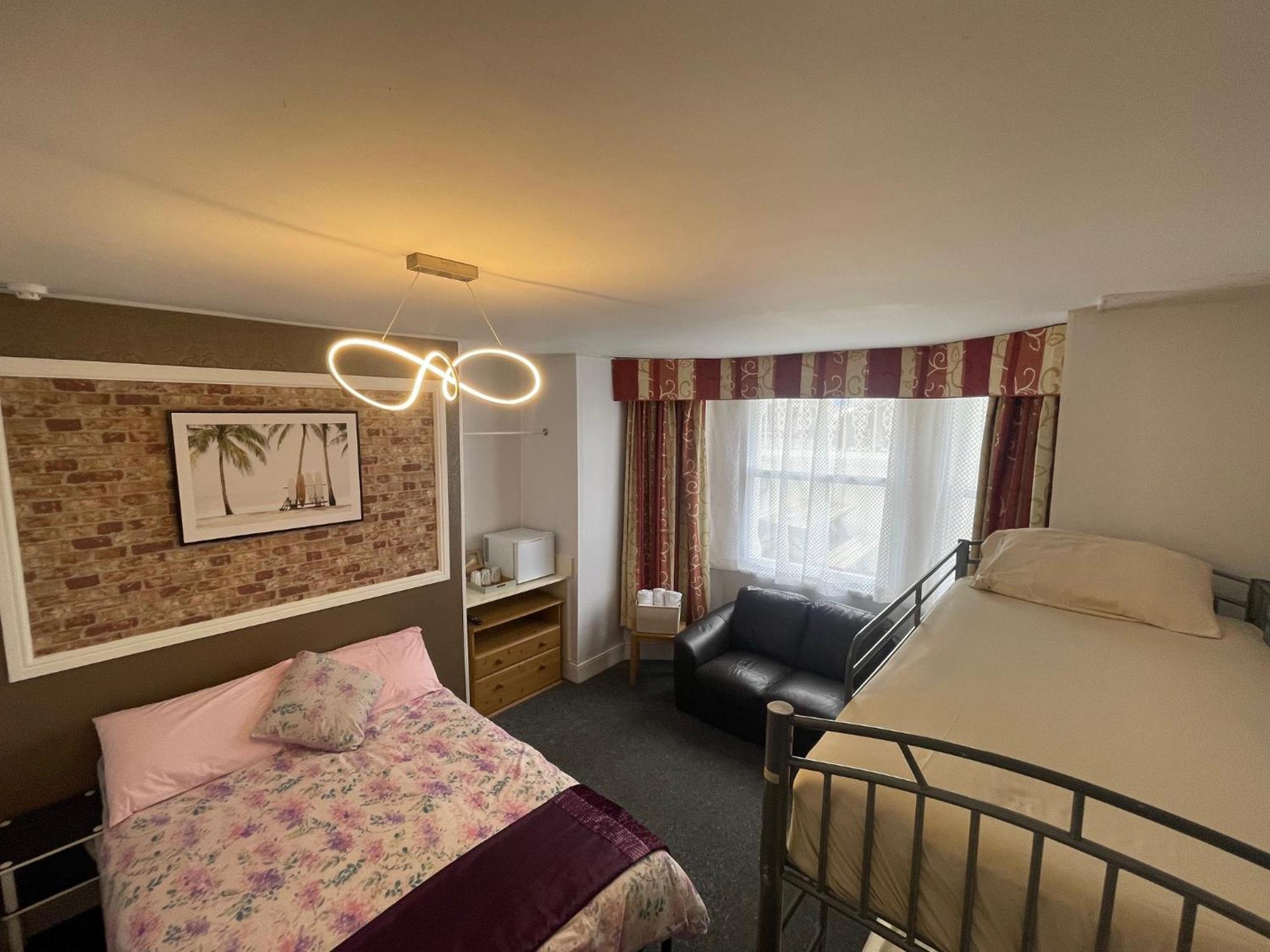 Backpackers Blackpool Hotel & Suites Eksteriør billede
