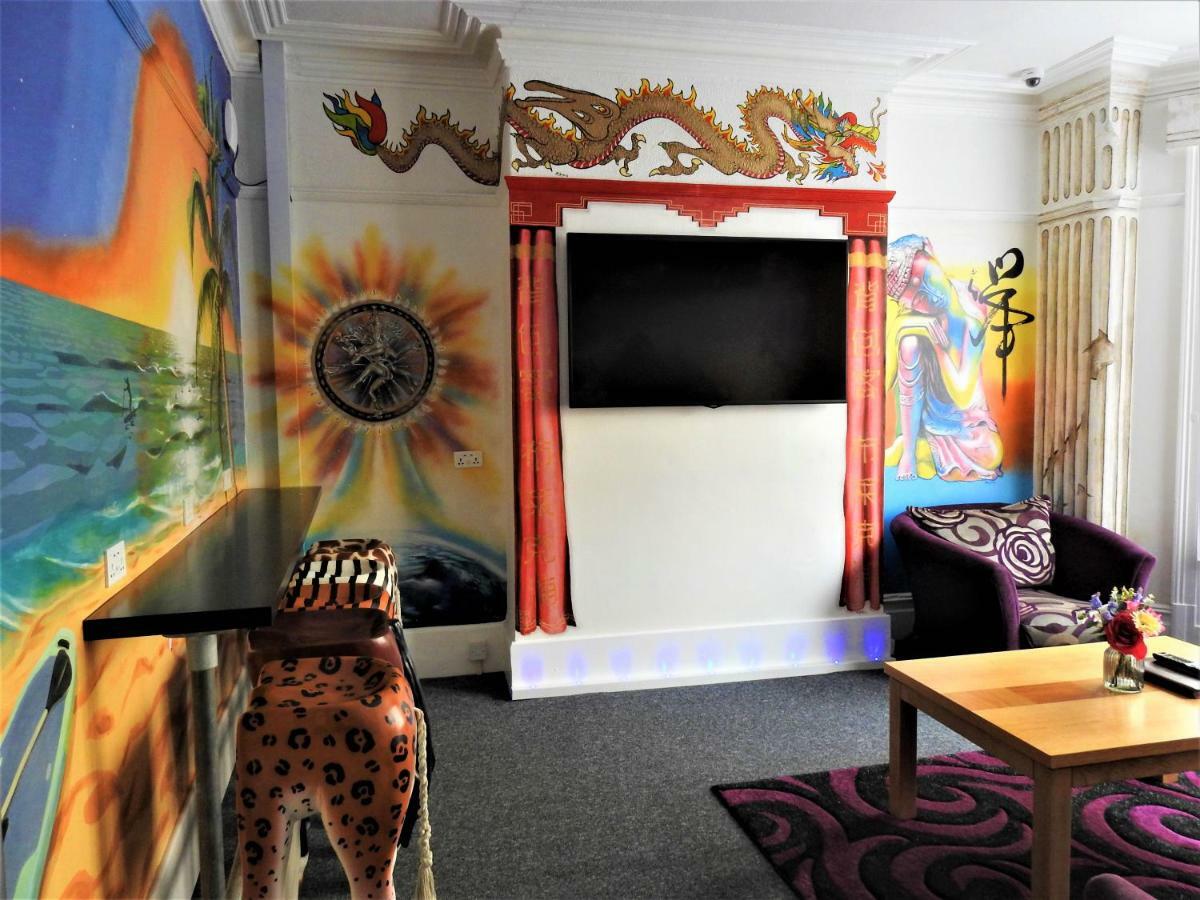 Backpackers Blackpool Hotel & Suites Eksteriør billede