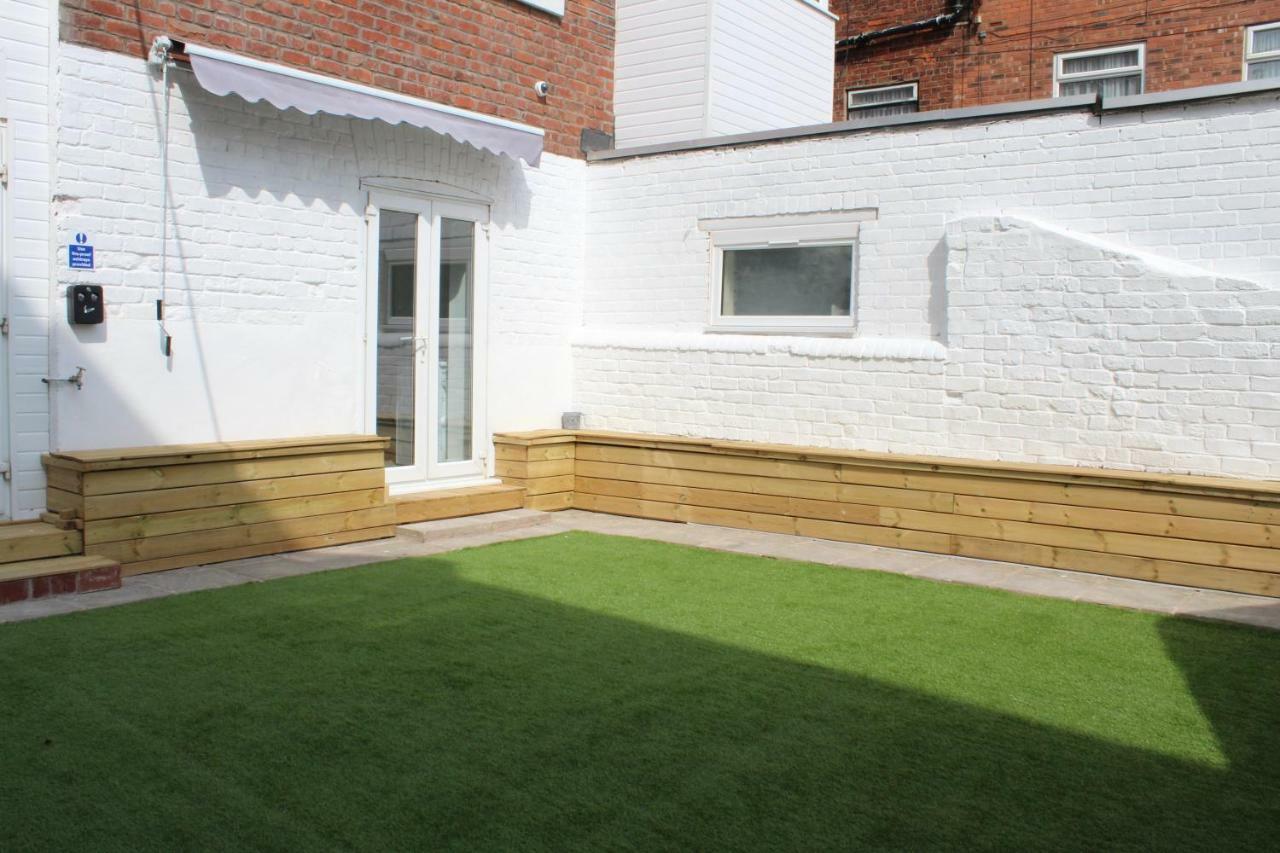 Backpackers Blackpool Hotel & Suites Eksteriør billede